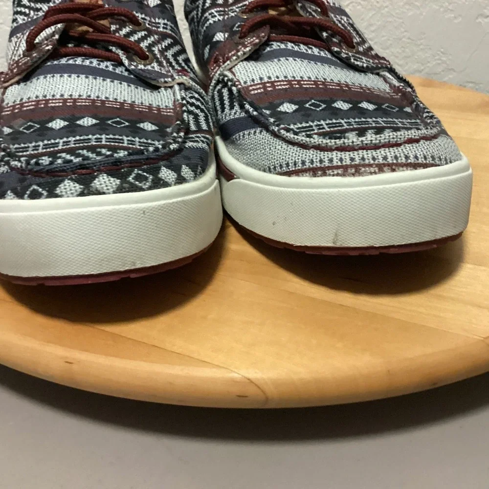 Twisted X Men's Loper  Casual Shoes Size 9 M Aztec Print‎  Gray Maroon